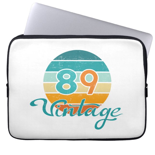 Retro Sunset 89 Vintage Distressed Laptopschutzhülle (Vorderseite)
