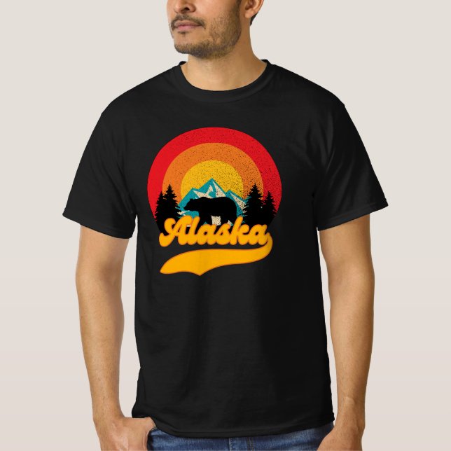 Retro Sunset Alaska Juneau Bear Mountains Wild AK T-Shirt (Vorderseite)