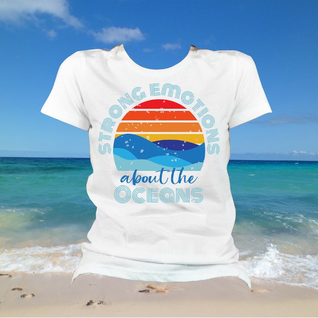Retro Sunset and Waves Ocean Sprichwort T-Shirt (Von Creator hochgeladen)