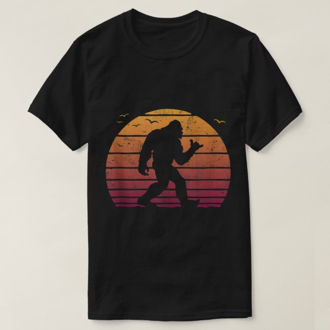 Retro Sunset Bigfoot Shaka Design T-Shirt (Design vorne)