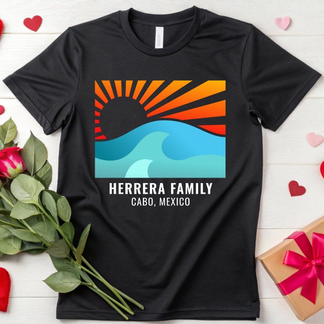 Retro Sunset Family Urlaub Wiedersehen Beach Somme T-Shirt (Von Creator hochgeladen)