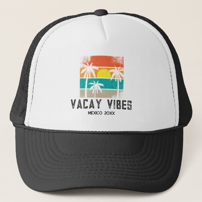 Retro Sunset Girl's Wiedersehen Vacation Vacay Vib Truckerkappe (Vorderseite)