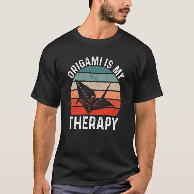 Retro Sunset Origami Crane T-Shirt (Vorderseite)