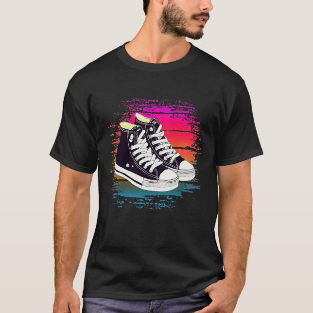 Retro Sunset Sneaker T-Shirt (Vorderseite)