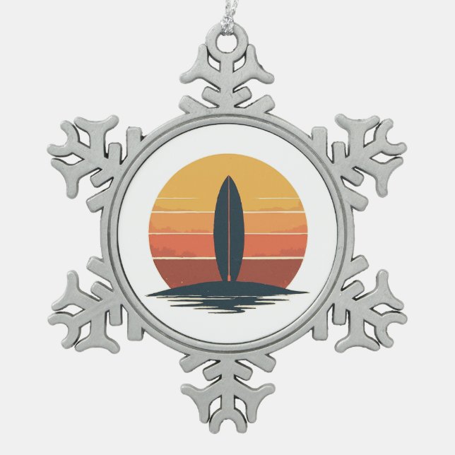 Retro Sunset Surfboard Schneeflocken Zinn-Ornament (Vorderseite)