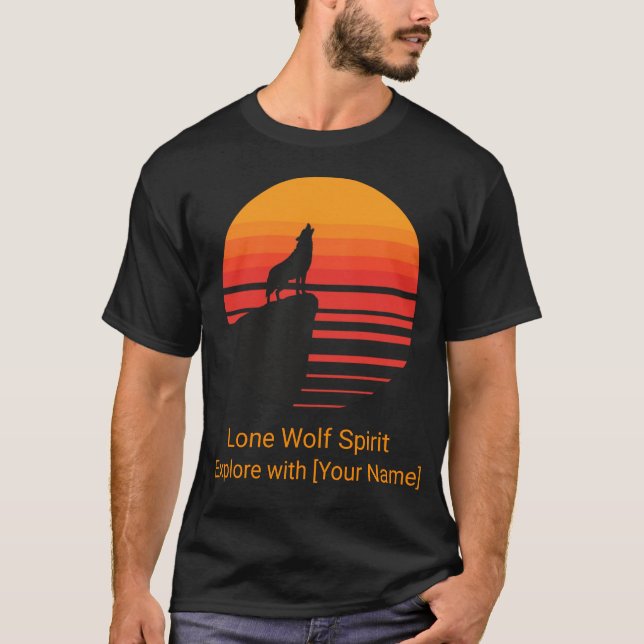 Retro Sunset Wolf Howling Personalized T-Shirt (Vorderseite)