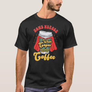 Retro Superhero Kaffee für Kaffeeliebhaber und Bar T-Shirt