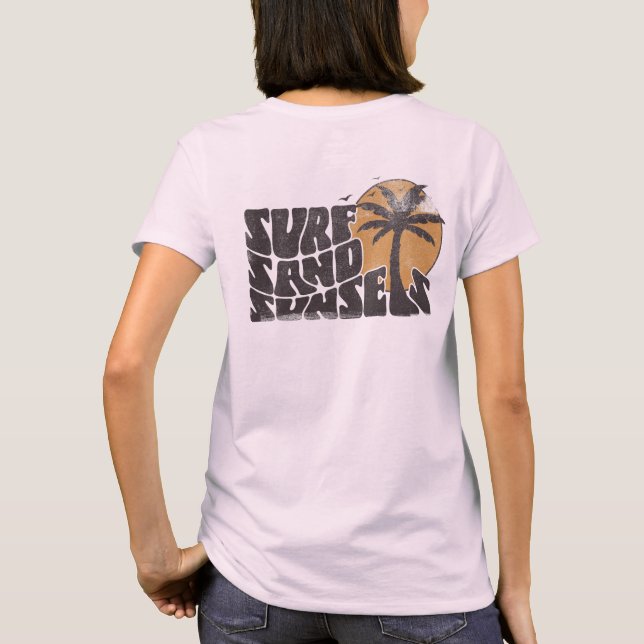 Retro Surf Sand Sunsets Palm Tree Beach Vibes T-Shirt (Rückseite)