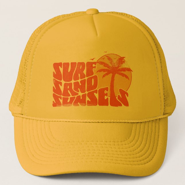 Retro Surf Sand Sunsets Palm Tree Beach Vibes Truckerkappe (Vorderseite)