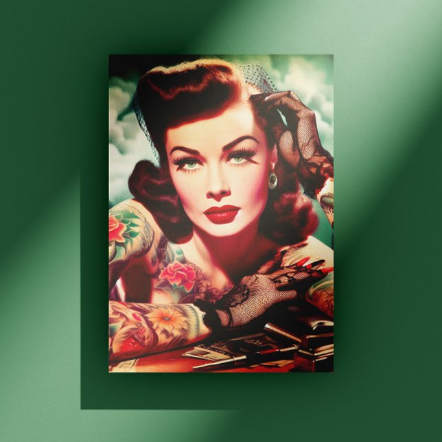 Retro tätowierte Pin-up Postkarte (Von Creator hochgeladen)