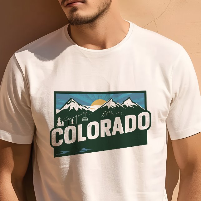 Retro Travel Iconic Colorado Graphic T-Shirt (Von Creator hochgeladen)