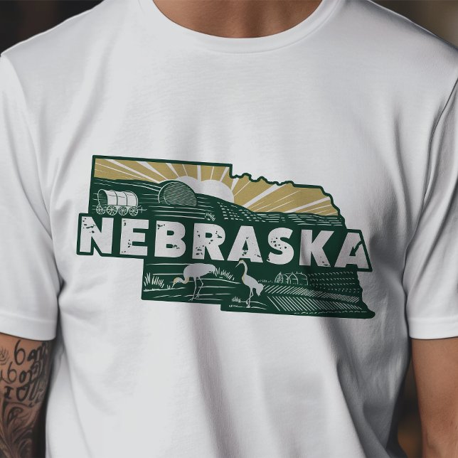 Retro Travel Iconic Nebraska Graphic T-Shirt (Von Creator hochgeladen)