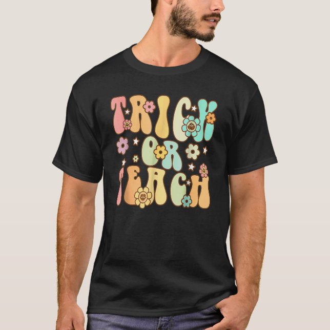 Retro Trick oder Teach Halloween Groovy Ghost Flow T-Shirt (Vorderseite)