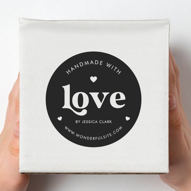 Retro Typografie Handmade in Liebe Heftschwarz Runder Aufkleber (Von Creator hochgeladen)