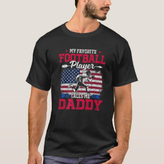 Retro USA Flag Football Player ruft Me Daddy 4. T-Shirt