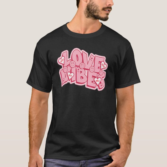 Retro Valentine's Day Liebe Vibes Happy Face Pink  T-Shirt (Vorderseite)