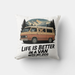 Retro-Van-Leben mit Hund Bergabenteuer Kissen