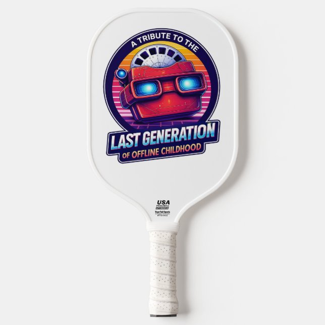 Retro-Viewmaster-Abzeichen: Letzte Generation Offl Pickleball Schläger (Vorderseite)