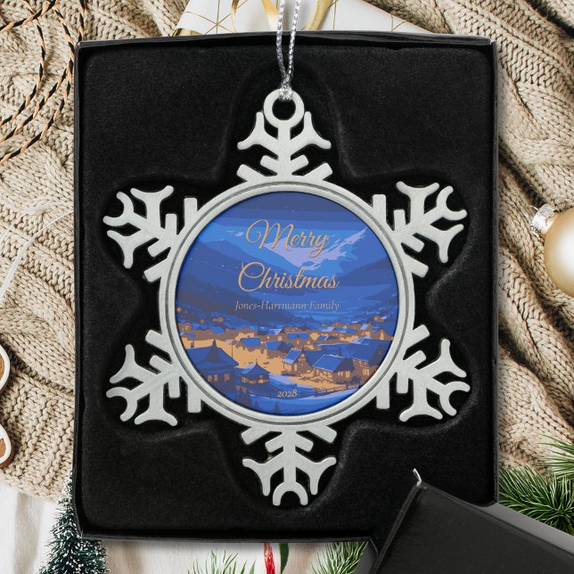 Retro Village Mountain Blue Gold Landschaft Schneeflocken Zinn-Ornament (Von Creator hochgeladen)