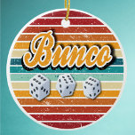 Retro Vintag Bunco Dice Keramik Ornament<br><div class="desc">Behalt auf dem Würfeln! Retro Farben mit drei Bunco Würfeln. Ideal für Bunco Spieler,  die Liebe haben,  das Spiel zu spielen! Wunderbarer Preis oder Geschenk für den Tausch von Feriengeschenken.</div>