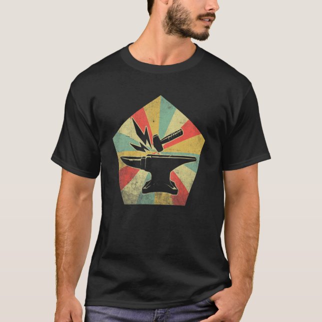 Retro Vintag Hammer & Anvil Blacksmith T-Shirt (Vorderseite)