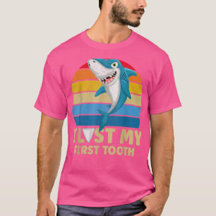 Retro Vintag, ich habe meinen ersten Zahn-Zahn-Zah T-Shirt