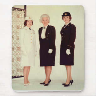 Retro Vintage Frauen in Uniform Schön Stark Mousepad