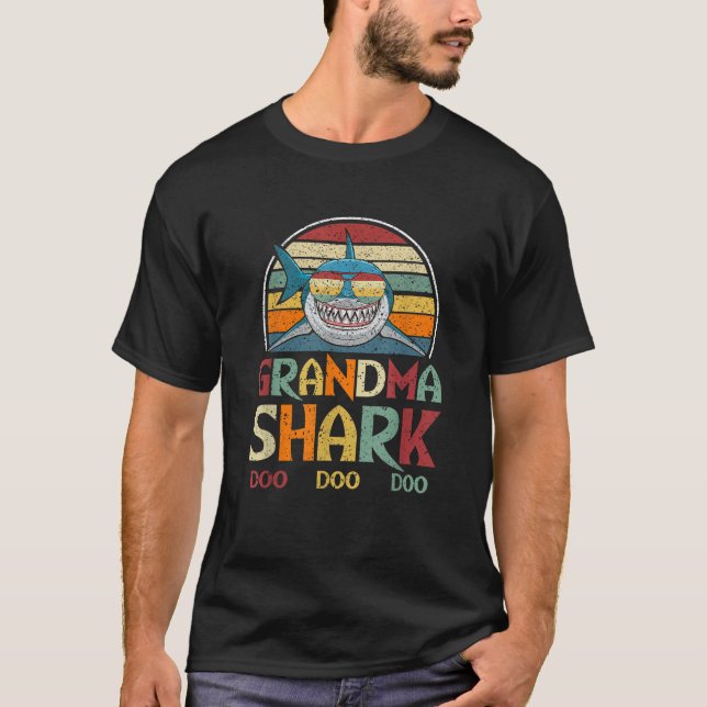 Retro Vintage Oma Shark Mama Geschenk T-Shirt (Vorderseite)