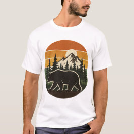 Retro Vintager Bär in Woods Mountain Adventure T- T-Shirt