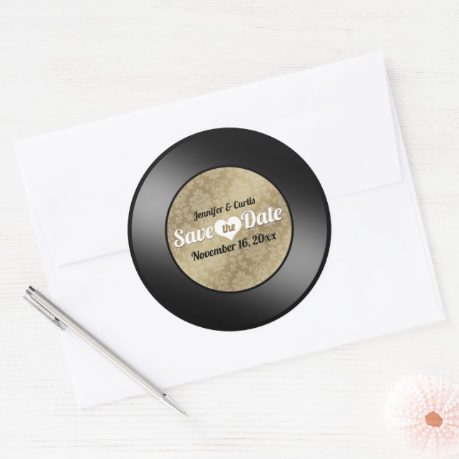 Retro Vinyl Record Wedding Save the Date Classic R Runder Aufkleber (Umschlag)