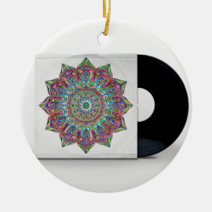 Retro-Vinyl-Schallplatte und psychedelische Hippie Keramik Ornament