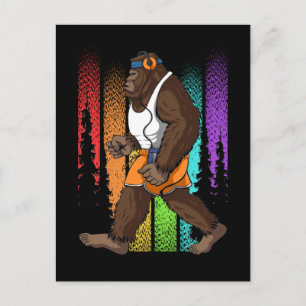Retro Walking Bigfoot Weird Postkarte