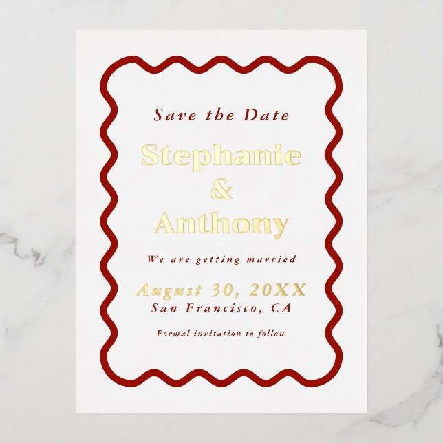 Retro, Wavy Edge Dark Red Wedding der 50er Jahre Folie Einladungspostkarte (Vorderseite)