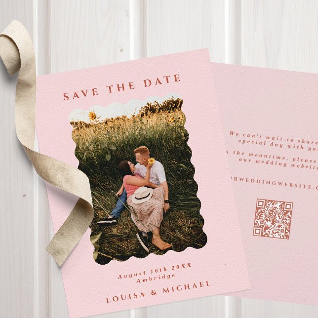 Retro Wavy Foto & QR Code Blush Wedding Save The Date (Von Creator hochgeladen)