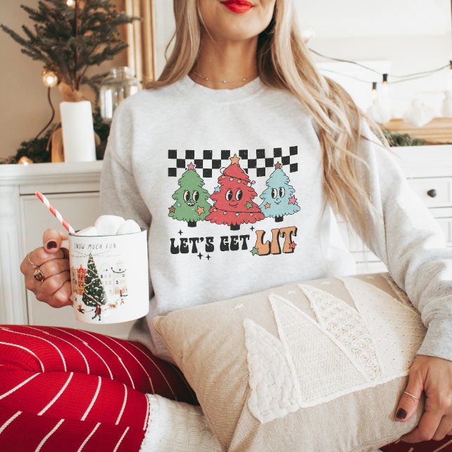 Retro Weihnachtsbäume Lass uns Lit holen Sweatshirt (Von Creator hochgeladen)