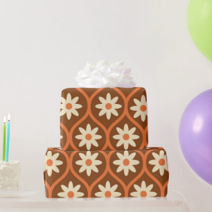 Retro Weiße Blumen auf braunem Vintage-Ogee  Geschenkpapier