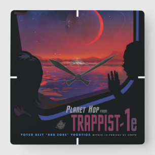 Retro-Weltraumplakat - Betrachter beobachten Trapp Quadratische Wanduhr