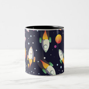 Retro-Weltraumraketen-Muster. Zweifarbige Tasse