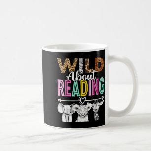 Retro wild, liest leidenschaftlich gerne Bücher, Z Kaffeetasse
