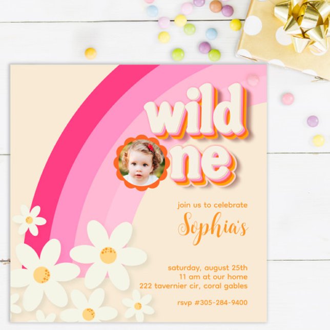 Retro Wild One Daisy Pink Foto Einladung | Boho (Von Creator hochgeladen)