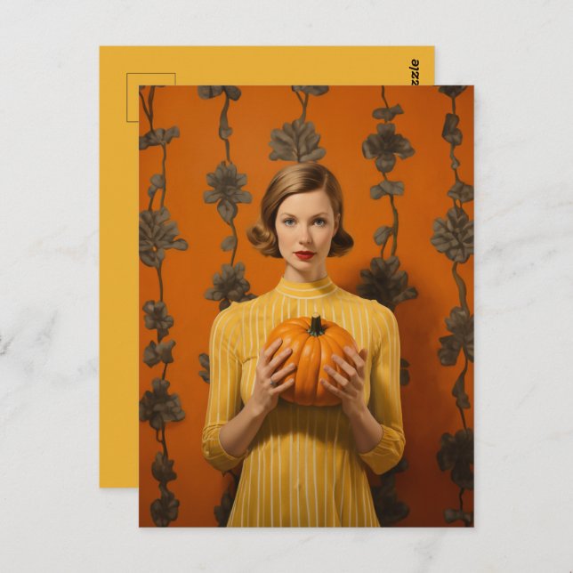 Retro Woman Holding Pumpkin Postkarte (Vorne/Hinten)