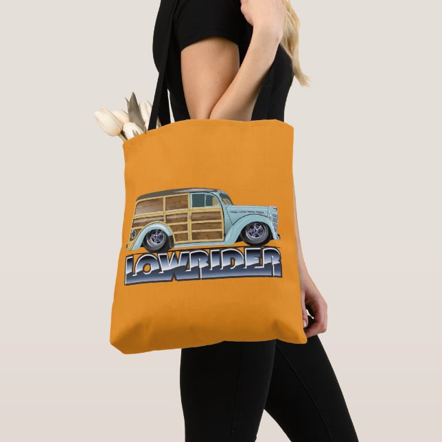 Retro Woody Lowrider (Von Nahem)