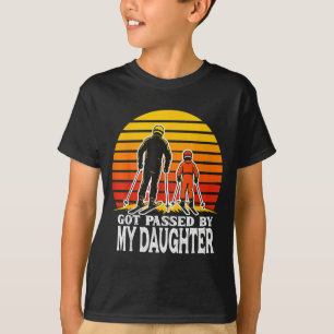 Retro wurde von meiner Tochter überholt Lustiges S T-Shirt