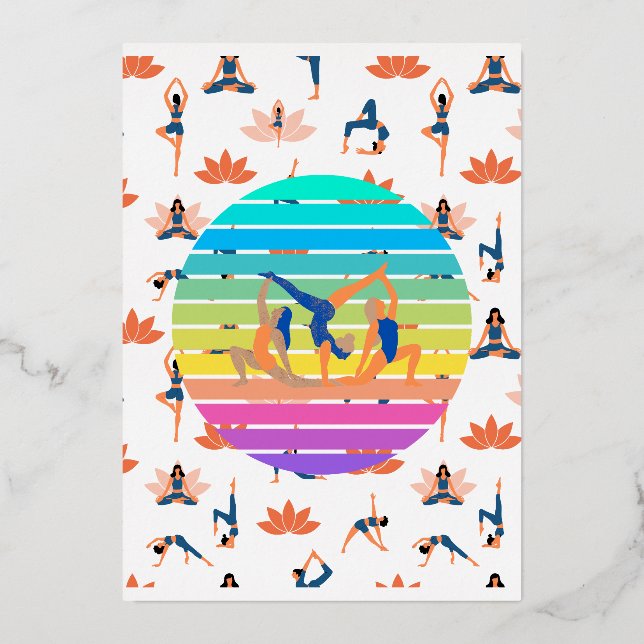 Retro Yoga im dynamischen Fluss harmonischer Farbe Folieneinladung (Vorderseite)