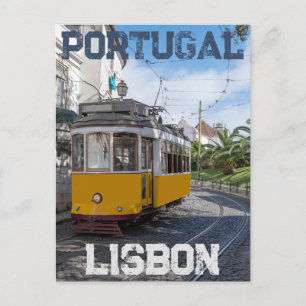 Retrogelbe Straßenbahn auf der Straße in Lissabon, Postkarte
