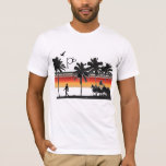 RetroSunsetBeach1 T-Shirt<br><div class="desc">Retro-Silhouette aus Kokospalmen mit rotem,  orangefarbenem und gelbem Hintergrund</div>