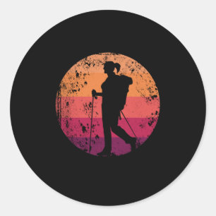 Retrowanderung Vintage Wanderfrau Runder Aufkleber