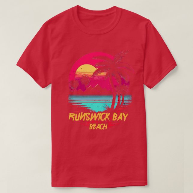 Retrowave Beach Runswick Bay Beach T-Shirt (Design vorne)