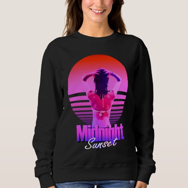 Retrowave Midnight Sunset Girl In The Sea Sweatshirt (Vorderseite)