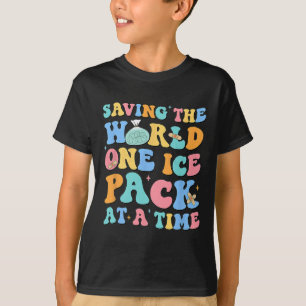 Rett des Welt-One-Ice-Packs bei Time-School-Kranke T-Shirt